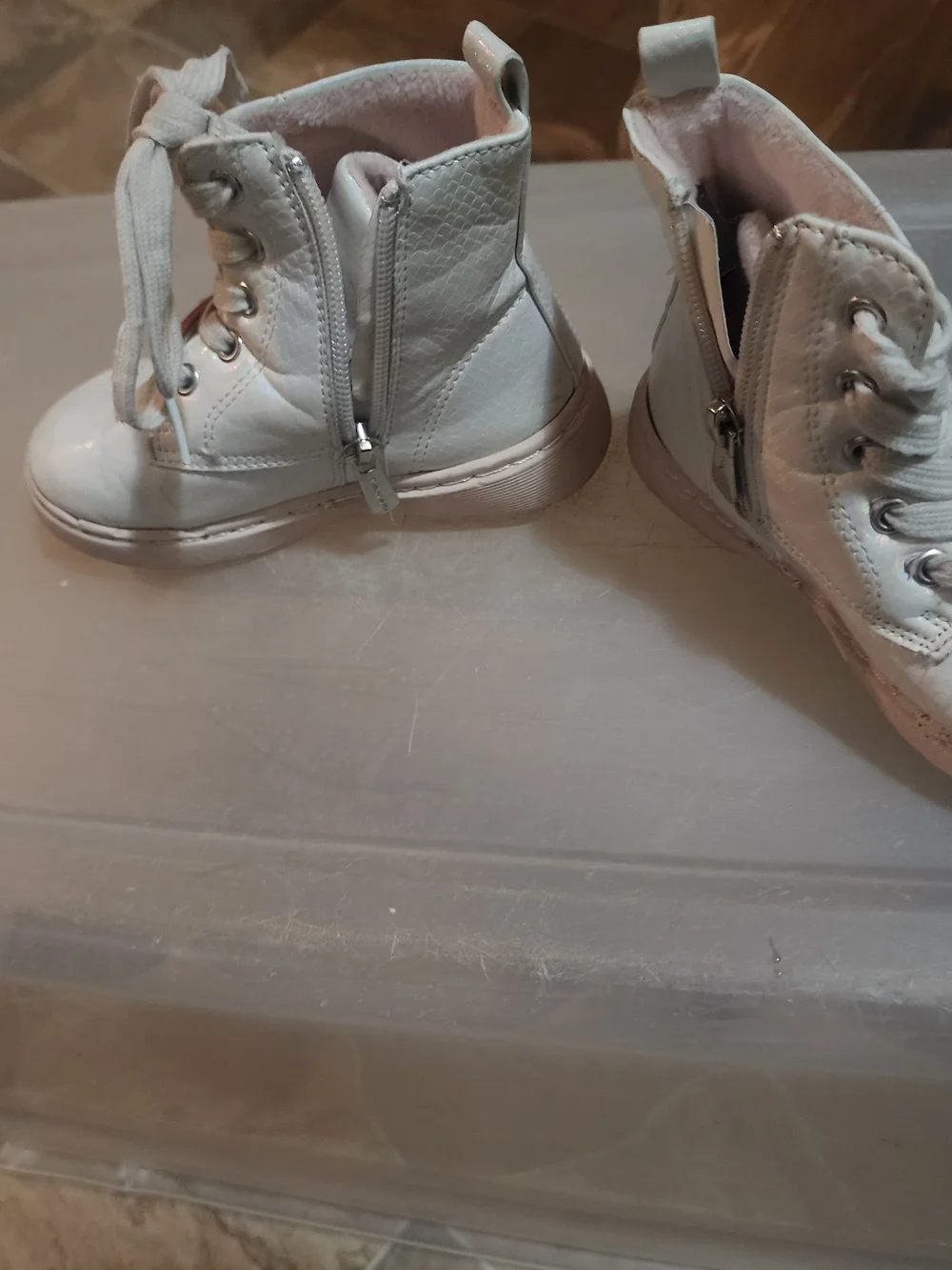 Tahari White Iridescent Kids Lace-Up High-Top Boots Size 8 Glitter Zipper